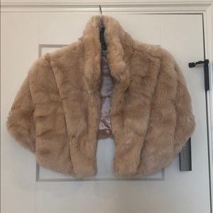 Tahari faux fur cape - NWT